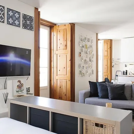 Chiado Cozy Bright With Ac Elevator * Lisbona