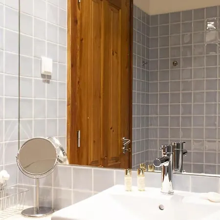 Appartamento Chiado Cozy Bright With Ac Elevator Lisbona